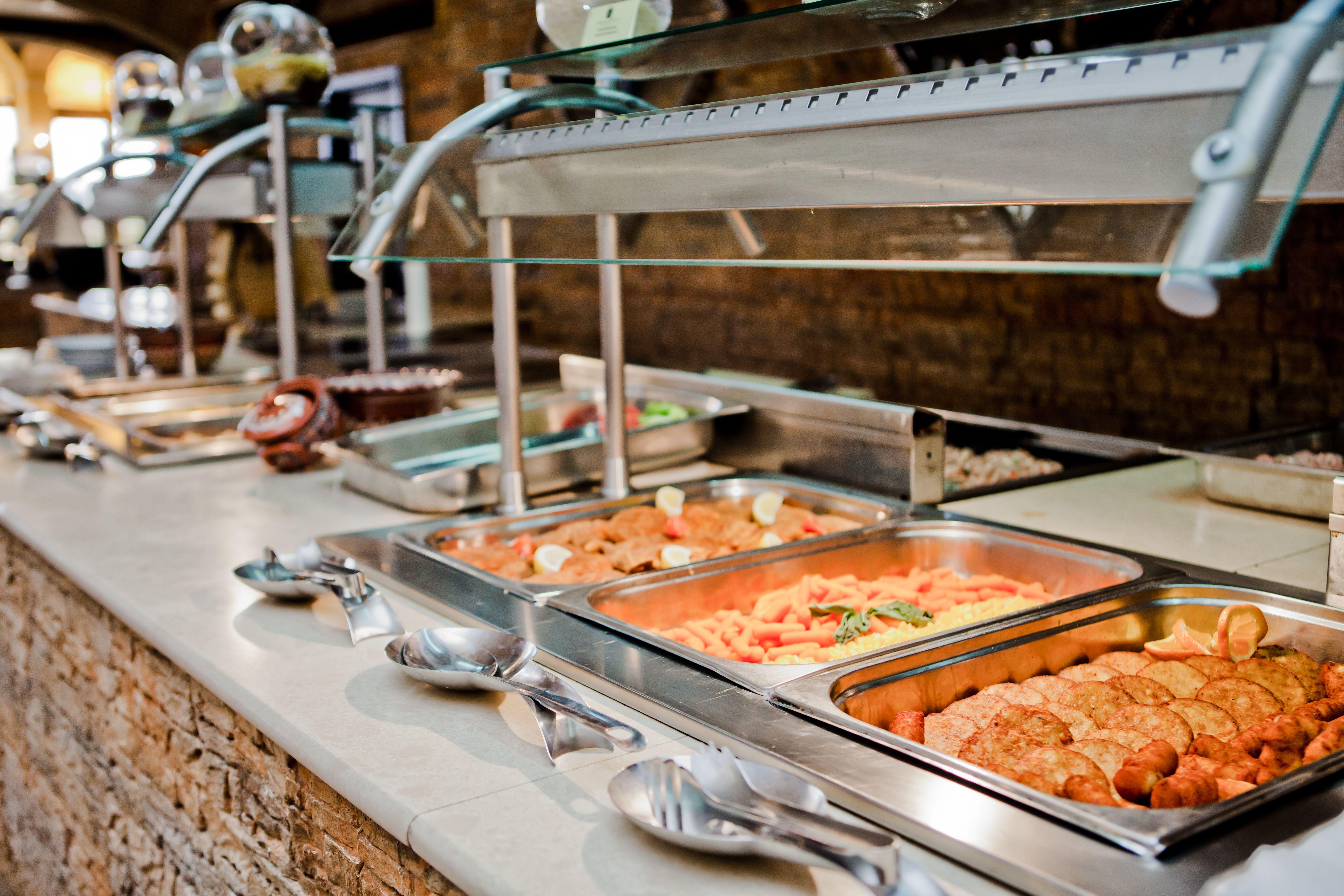 Imperial Palace Hotel Σάνι Μπιτς Εξωτερικό φωτογραφία A hot food buffet