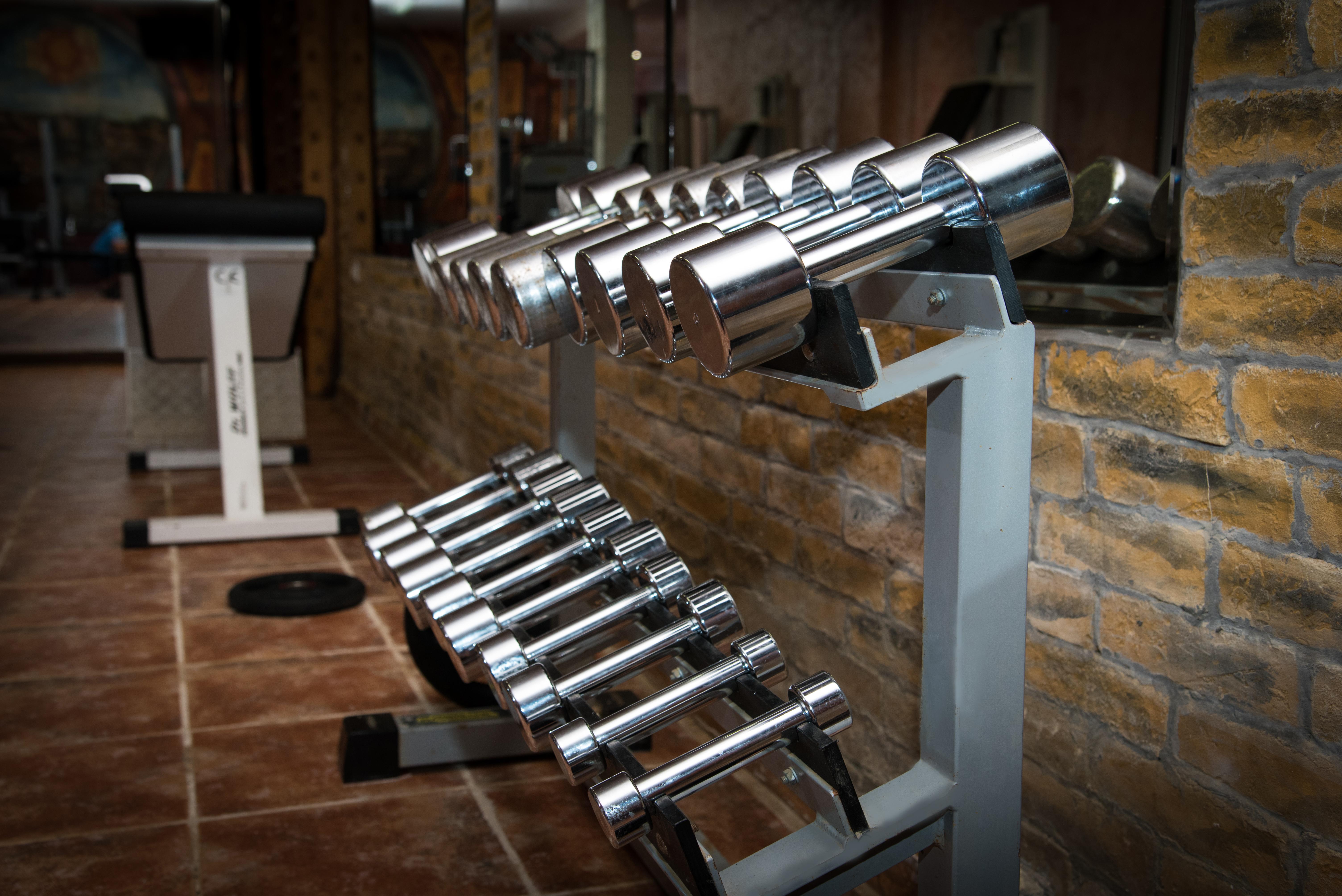 Imperial Palace Hotel Σάνι Μπιτς Εξωτερικό φωτογραφία Dumbbells on a rack